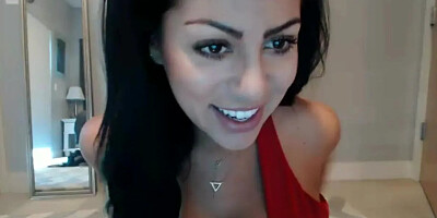 Showstopper brunette