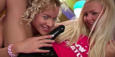 Trying out a big black strap-on (Remastered)