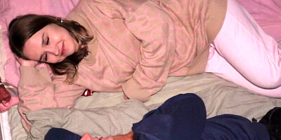 She's Too Small For This? - Raissa Conte