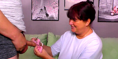 Mature with saggy tits fucked instead of sewing