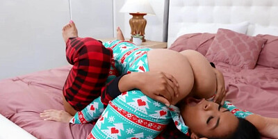 Lesbian roommates in pajamas please each other with cunnilingus