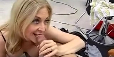 Mature milf gets well-ready