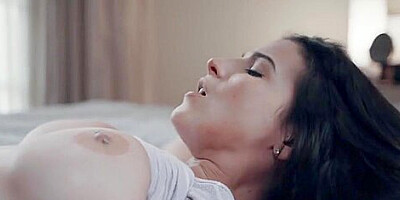 Horny Lesbie Surprising Interracial Sex Clip