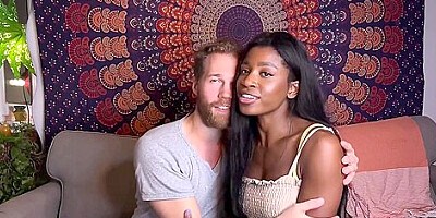 Nicole Kitt - Sofa, So Good