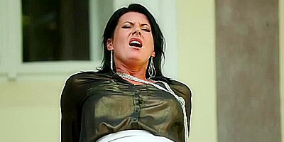 Celine Noiret And Valentina Ross In Speaking The Language Of Piss Sex