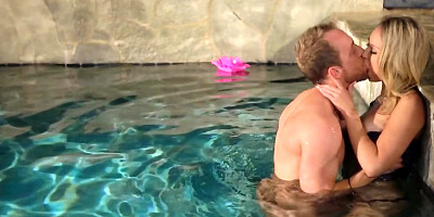 Blonde hottie loves getting her ass penetrated in the pool at night