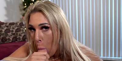 Jordan Maxx is edging her boyfriend for Christmas