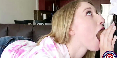 A big bottomed teen gets reamed with creamy pie in the couch for cash
