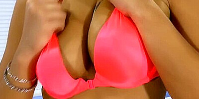 Jaye Summers Stocking Tease
