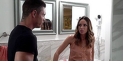 My Step-sister Has A Secret - Jaimie Vine