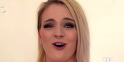 Cheyenne Silver And Carly Rae Summers In Blue Eyed Wildcat - Casting For Porn Promise