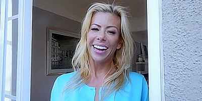 Benefits Of A Busty Stepmom With Alexis Fawx