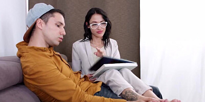 Nerdy coed taking her BF's long cock till facial