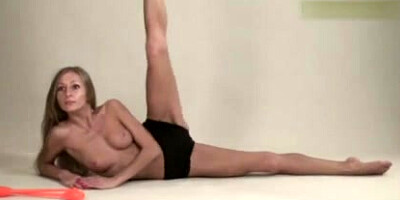 Supple Gymnast Masha & Nude Classic Exercise