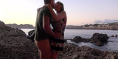 Interesting Sex Positions Outdoors With The Star