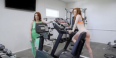 Free Weights Training - Aria Carson And Madi Collins