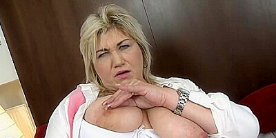 Margareta - Chubby Mature Housewife Fingering Herself