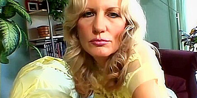 Violet Is One Hot Gilf