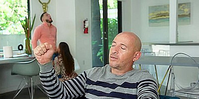 Carmela Clutch - Making Moves On My Stapaunt