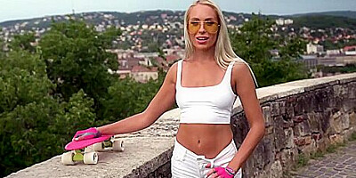 Angelika Grays In Pink Me