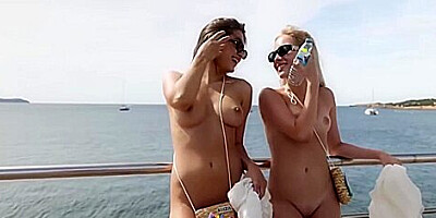 Ellie Luna & Emma White - Fun Day By The Sea