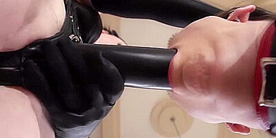 Georgia Jones & Veruca James - Dominate Me