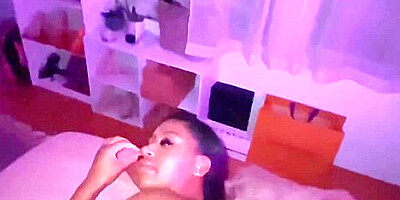 Sommer Isabella Video