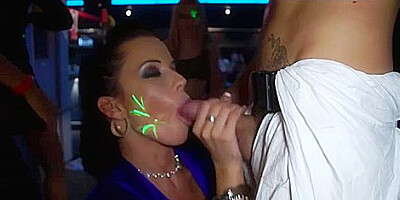 Power Tooled Party Cunts 4 - Cam 3 With Mischelle, Eliss Fire And Vivien1