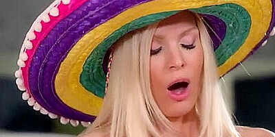 Sex Crazed Blonde Candee Licious Bends Over For Dp Slamming [fullhd 1080p]