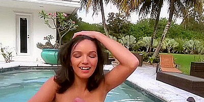 Shae Summers - Fun In The Sun