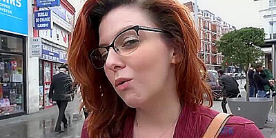 Emma Evins - You Visit The Natural History Museum In London With Emma