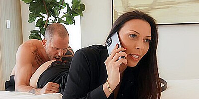 Cant You See Im On The Phone? / 7.5.2022 - Scott Nails And Rachel Starr