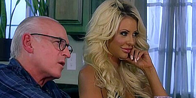 Courtney Taylor And Allie Eve Knox In Welcoming The In-laws