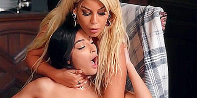 And Lesbian Energizing Sex - Bridgette B And Emily Willis