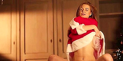 Patritcy A - Christmas Gift - Maria Pie - teenager 18+