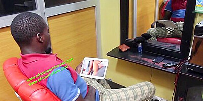 African Hairdresser Who Uses His Services