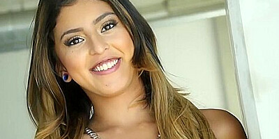 Sophia Leone In Oil & Chains