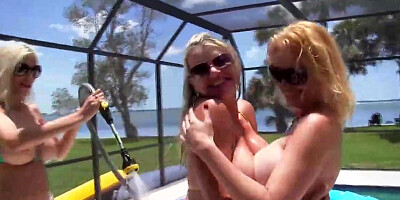 Watch this video if you love watching lesbian threesomes