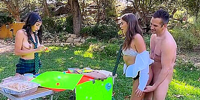 Selina Bentz, Sona Bella - Nerdy Girls Book & Fuck Club