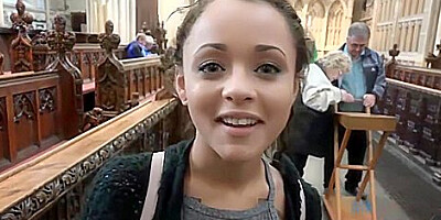 You Make Her Toes Curl Every Time - Holly Hendrix