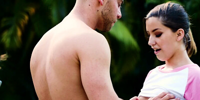 Horny girl makes man cum with her mouth and muff on cameras