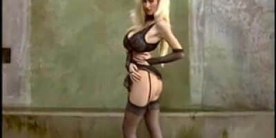 Brittany O Neil gets nailed by Peter North