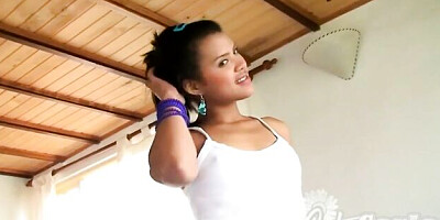 Jade's brunette scene