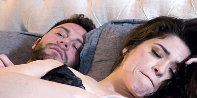 Thick brunette gives a rimjob and gets fucked hard
