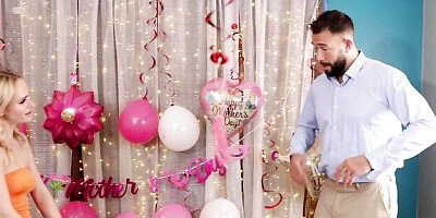 Alexis and Athena's curvy video