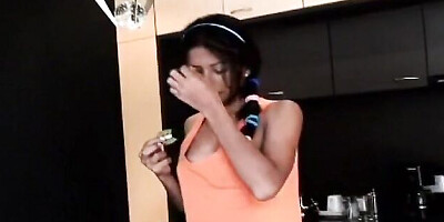 Slutty Carina's solo female dirt