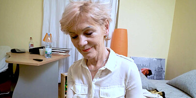 MATURE4K. Mature woman authorizes the boy to know her maximally close