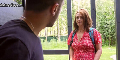 MATURE4K. Sauna boy manages to serve ginger client with the saggy body