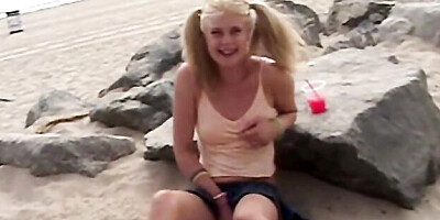 Amatory Little Summer at blonde clip