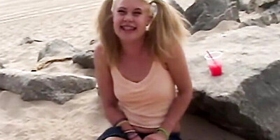 Amatory Little Summer at blonde clip